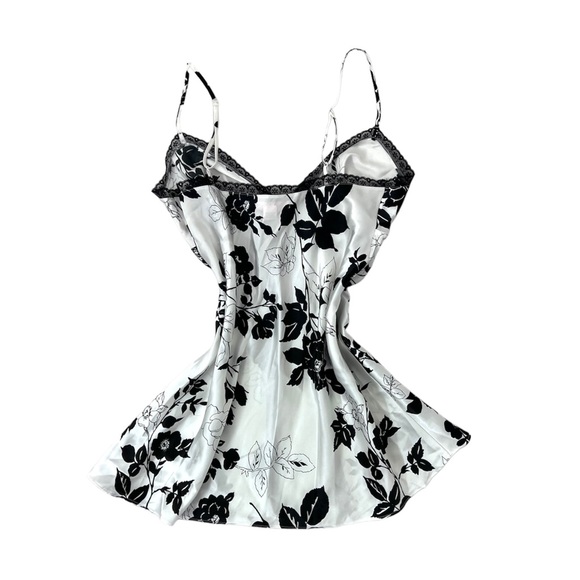 Victoria’s Secret White Satin Floral Babydoll - Picture 5 of 6